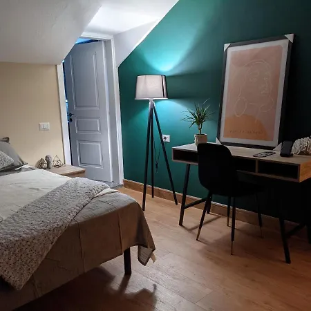 B&B Condesa 티라나