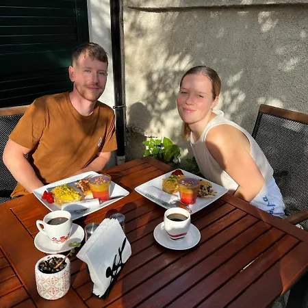 Bed & Breakfast Condesa Tirana