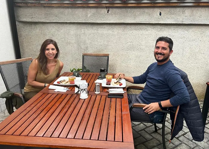 Condesa 3* טיראנה