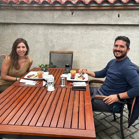 Condesa * Τίρανα