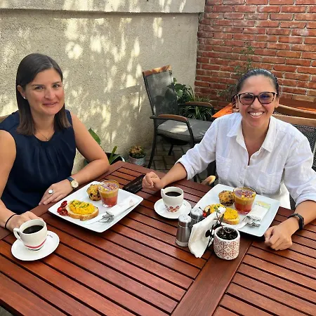 Condesa Bed and Breakfast *